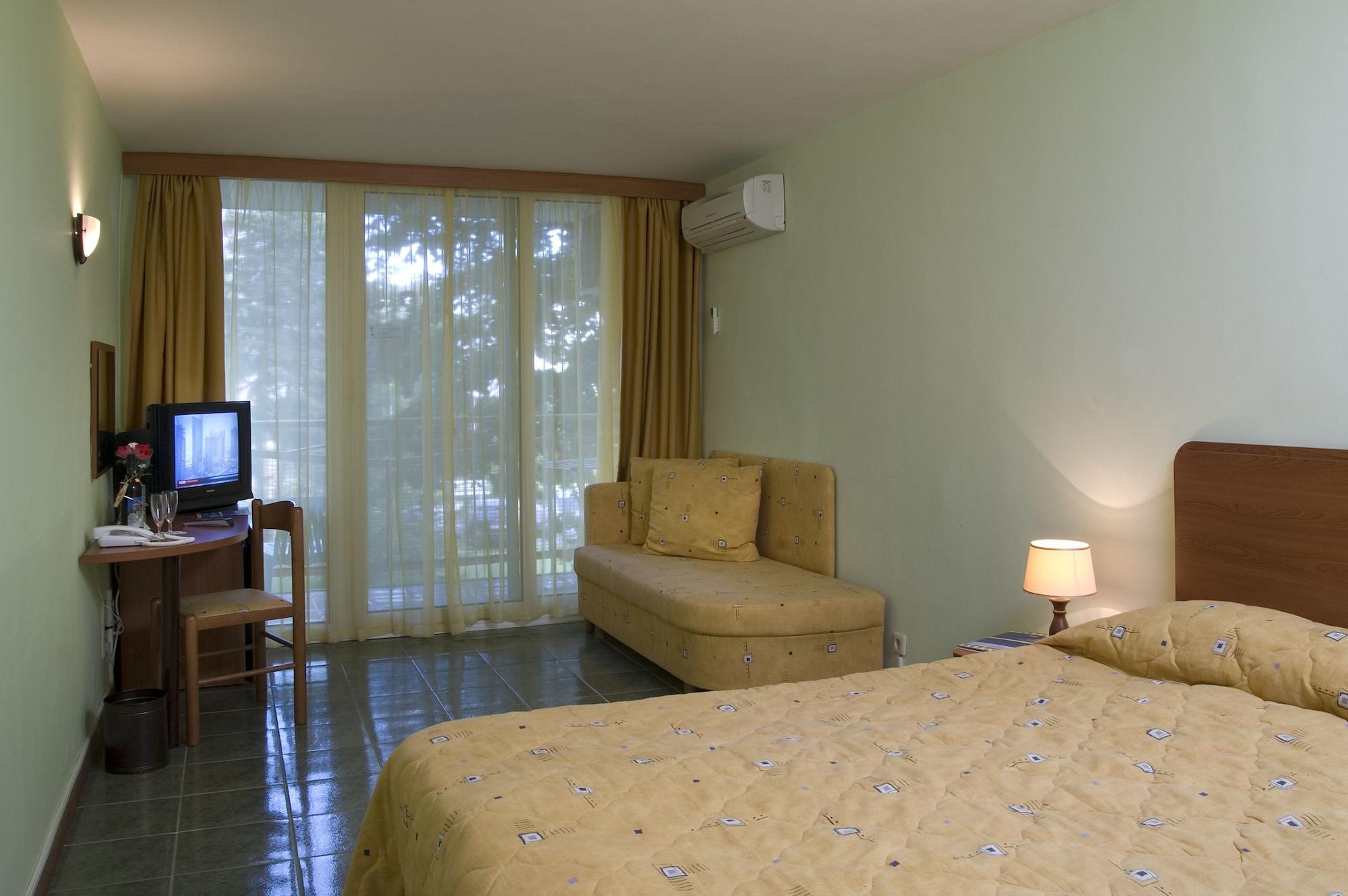 אלבנה Hotel Malibu מראה חיצוני תמונה