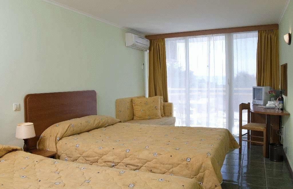 אלבנה Hotel Malibu מראה חיצוני תמונה