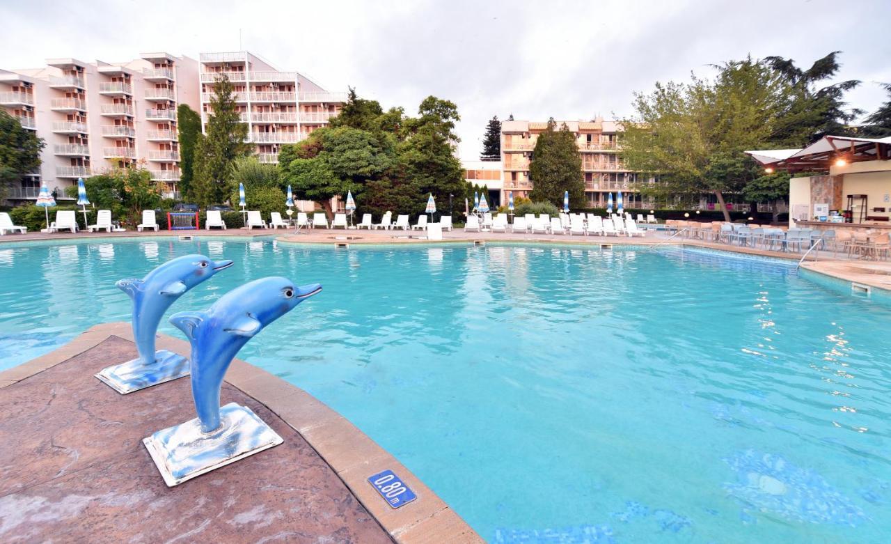 אלבנה Hotel Malibu מראה חיצוני תמונה
