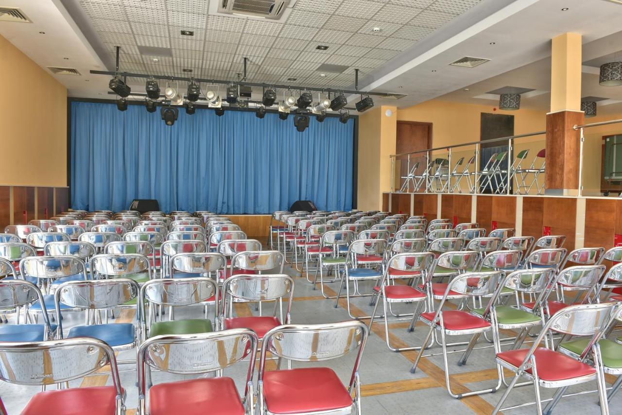 אלבנה Hotel Malibu מראה חיצוני תמונה