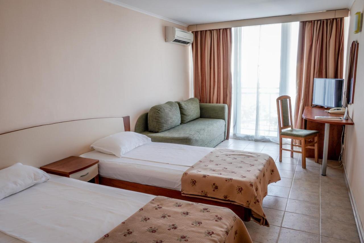 אלבנה Hotel Malibu מראה חיצוני תמונה