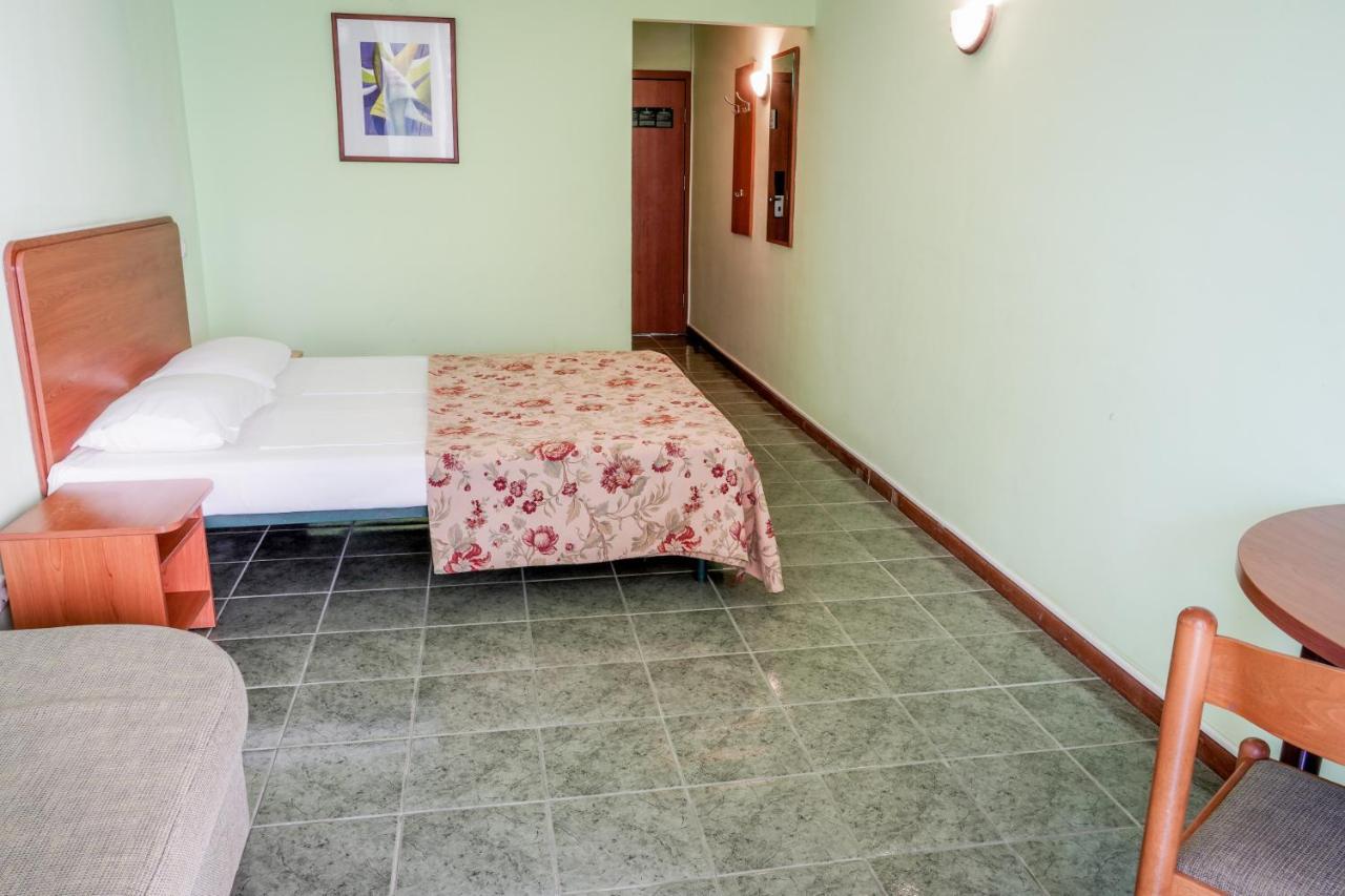 אלבנה Hotel Malibu מראה חיצוני תמונה