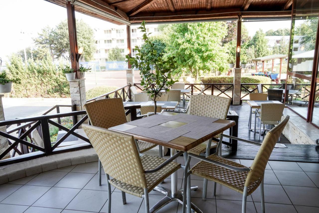 אלבנה Hotel Malibu מראה חיצוני תמונה