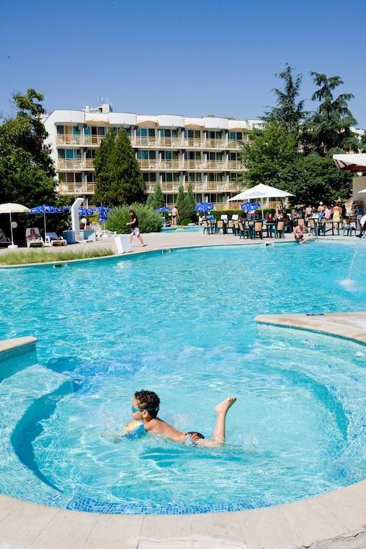 אלבנה Hotel Malibu מראה חיצוני תמונה