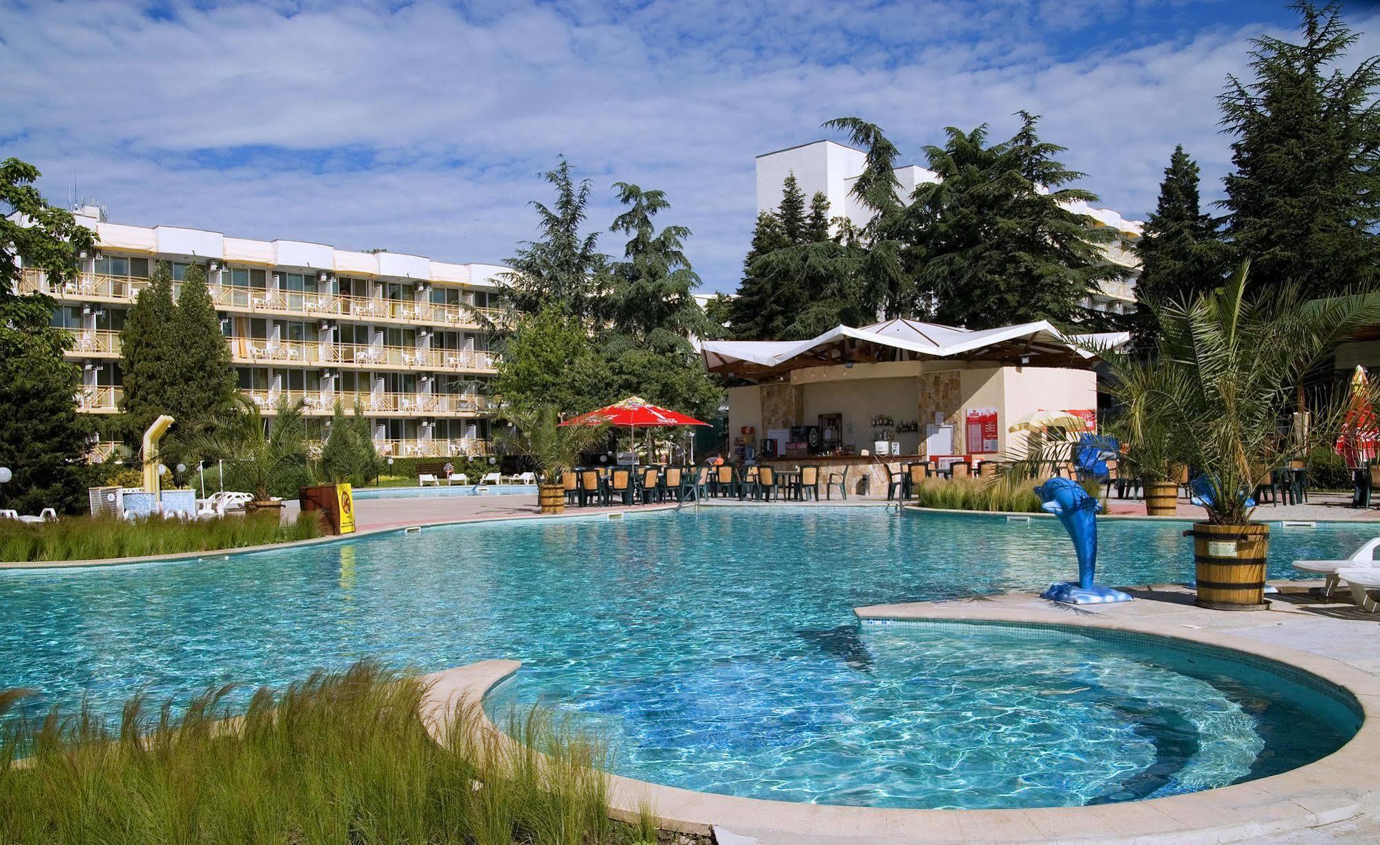 אלבנה Hotel Malibu מראה חיצוני תמונה
